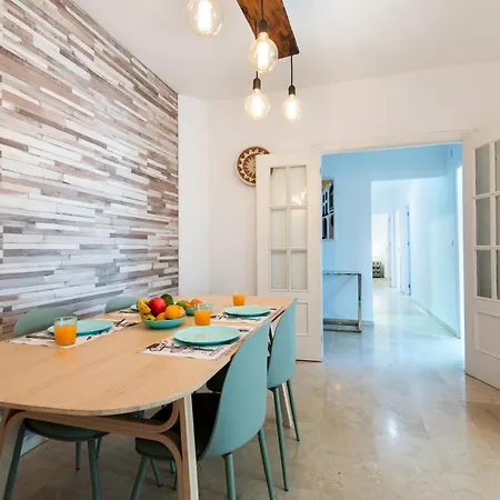 The 1St Corner Central Apartments Malaga Exterior photo